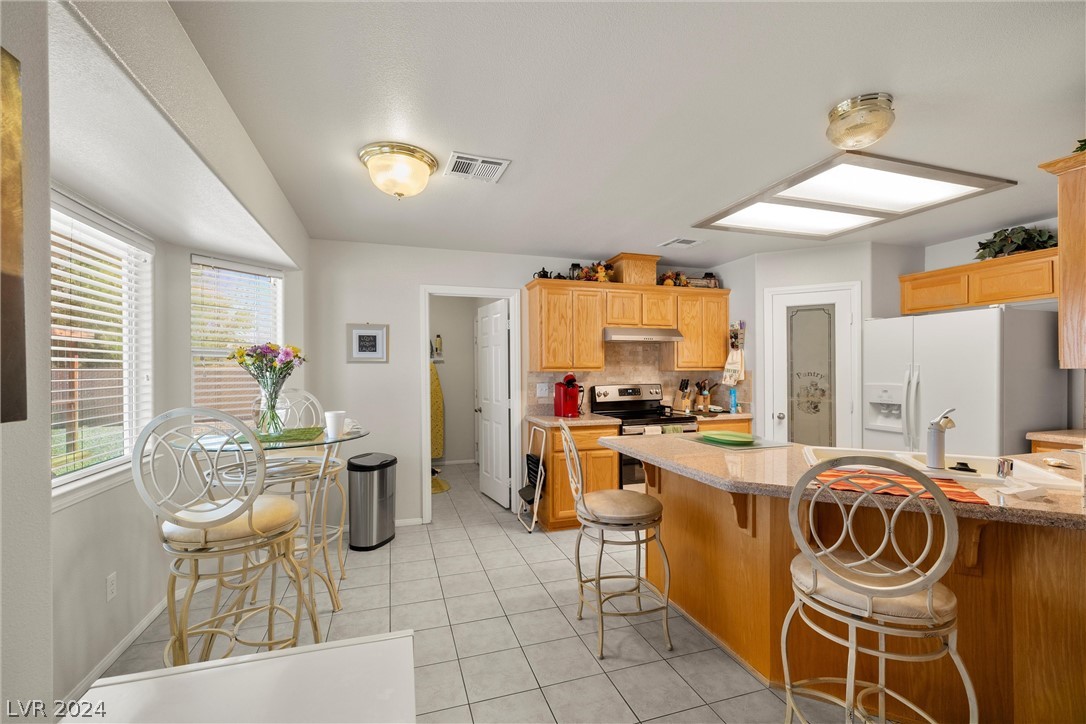 381 Round Up Court Pahrump, NV 89048 - Photo 4 of 17 Gallery Image 4