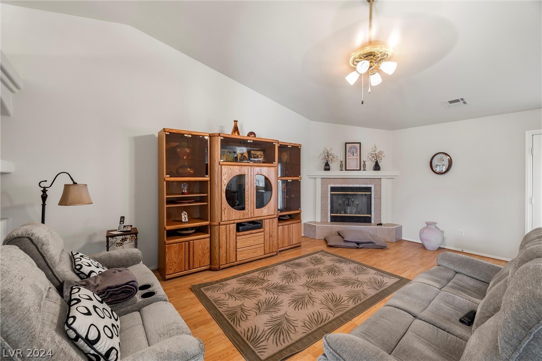 381 Round Up Court Pahrump, NV 89048 - Photo 7 of 17 Gallery Image 7