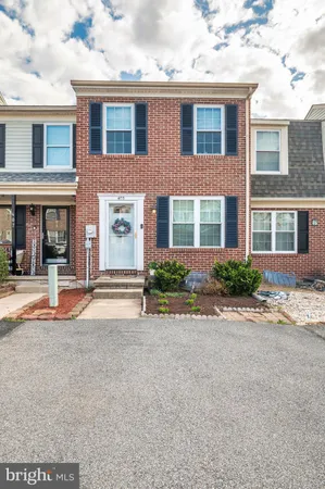 $249,900 | 405 Woodmill Court, Newark, DE 19702
