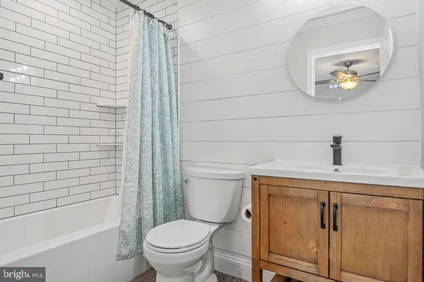 $249,900 | 405 Woodmill Court, Newark, DE 19702
