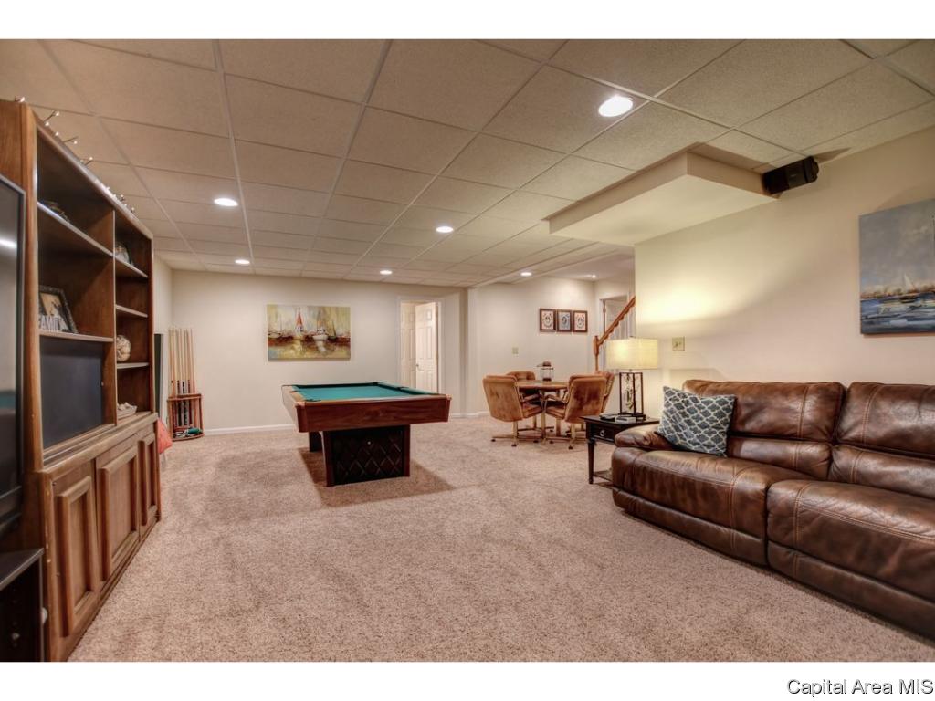 4044 Guilford Drive Springfield, IL 62711 - Photo 25 of 33