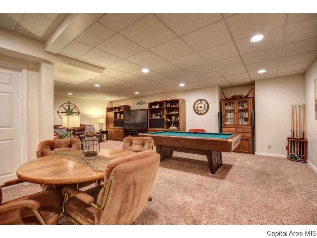 4044 Guilford Drive Springfield, IL 62711 - Photo 27 of 33