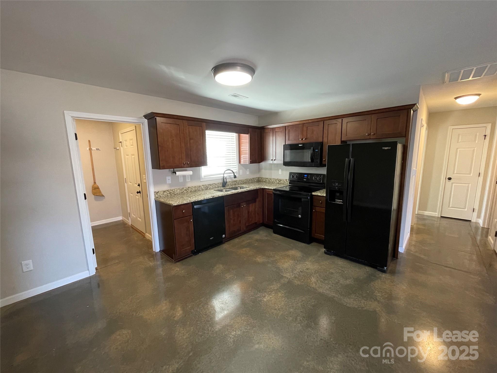 4422 Dillbrook Lane Denver, NC 28037 - Photo 4 of 10