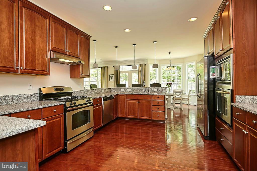 5818 Colchester Road Clifton, VA 20124 - Photo 8 of 30 Kitchen