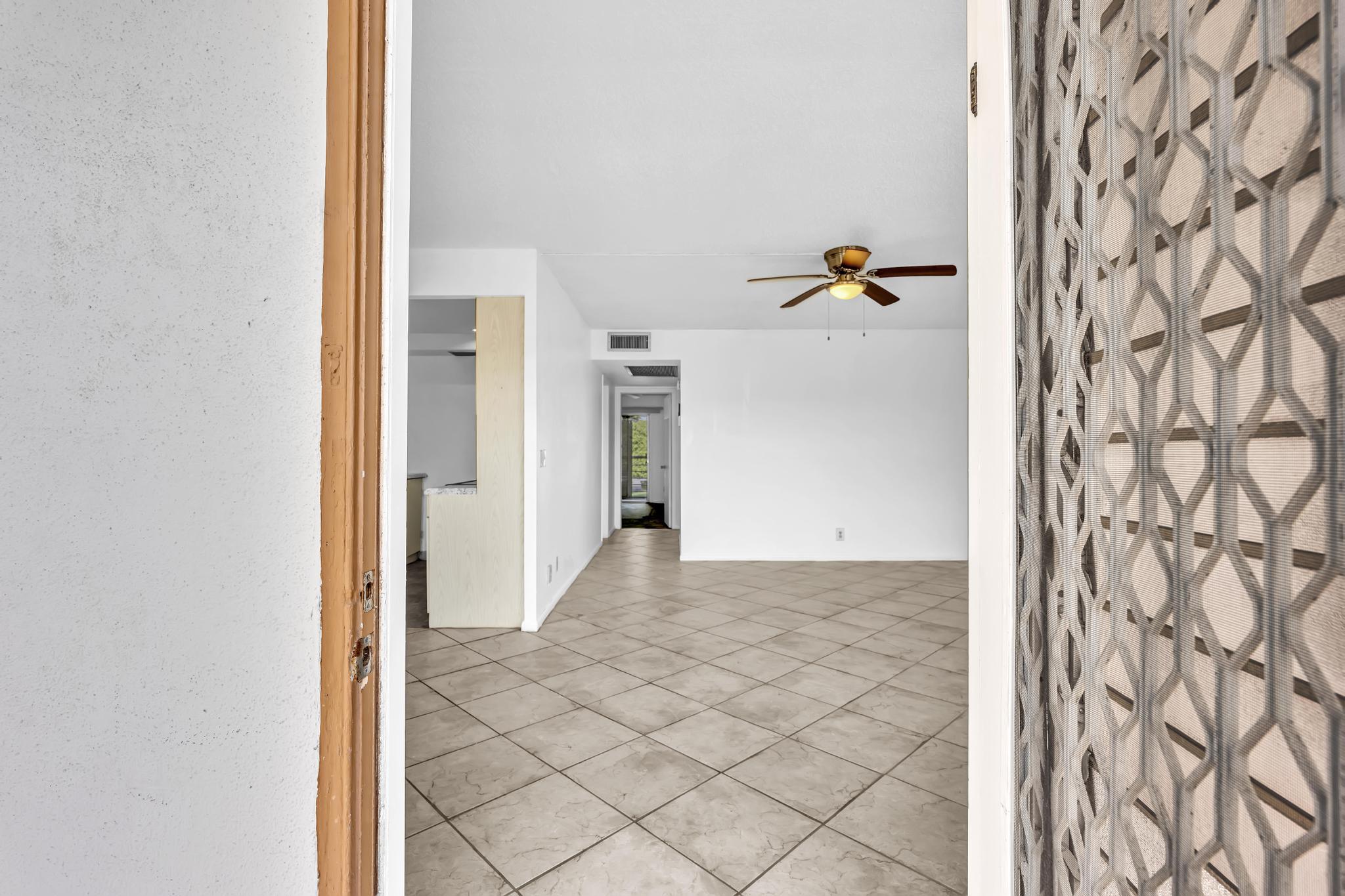 3076 Cornwall East Boca Raton, FL 33434 - Photo 10 of 54 FPP00026