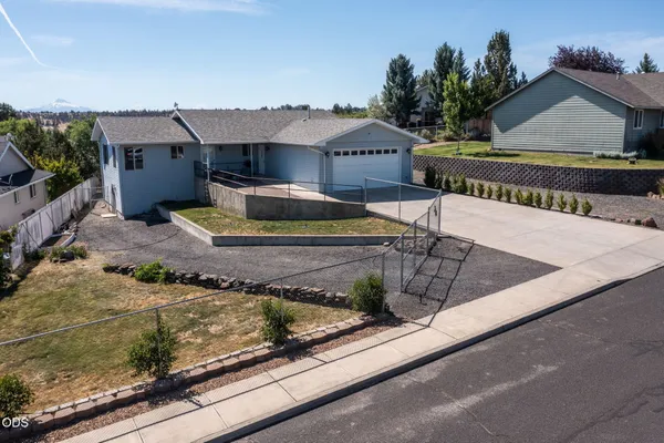 $399,900 | 268 Northeast Hillcrest Street, Madras, OR 97741