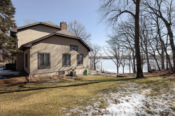 $999,900 | 40861 Acorn Drive, Dent, MN 56528