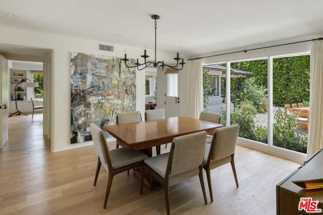 13214 Riviera Ranch Road Los Angeles, CA 90049 - Photo 11 of 42