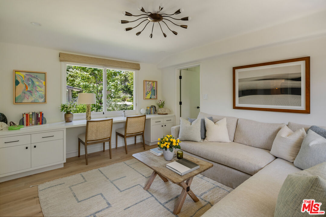 13214 Riviera Ranch Road Los Angeles, CA 90049 - Photo 18 of 42