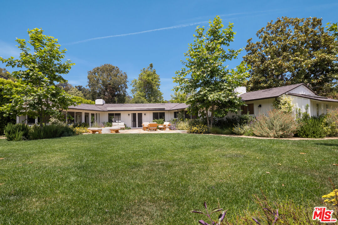 13214 Riviera Ranch Road Los Angeles, CA 90049 - Photo 28 of 42