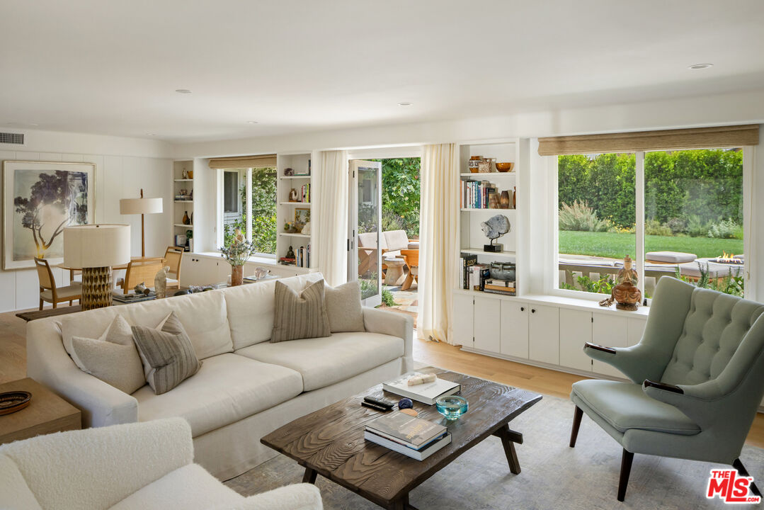 13214 Riviera Ranch Road Los Angeles, CA 90049 - Photo 6 of 42