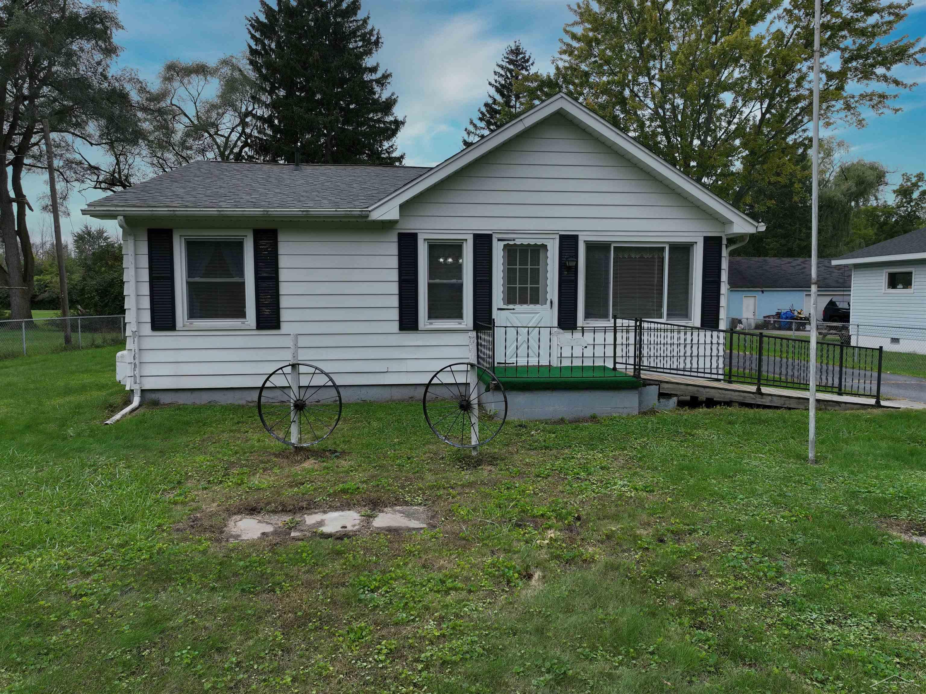 3764 Mack Road Saginaw, MI 48601 - Photo 1 of 35 50091574.JPG