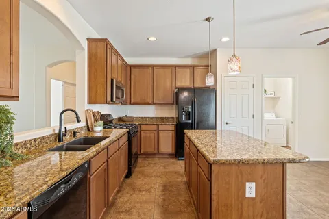 $525,000 | 2924 East Coconino Drive, Gilbert, AZ 85298