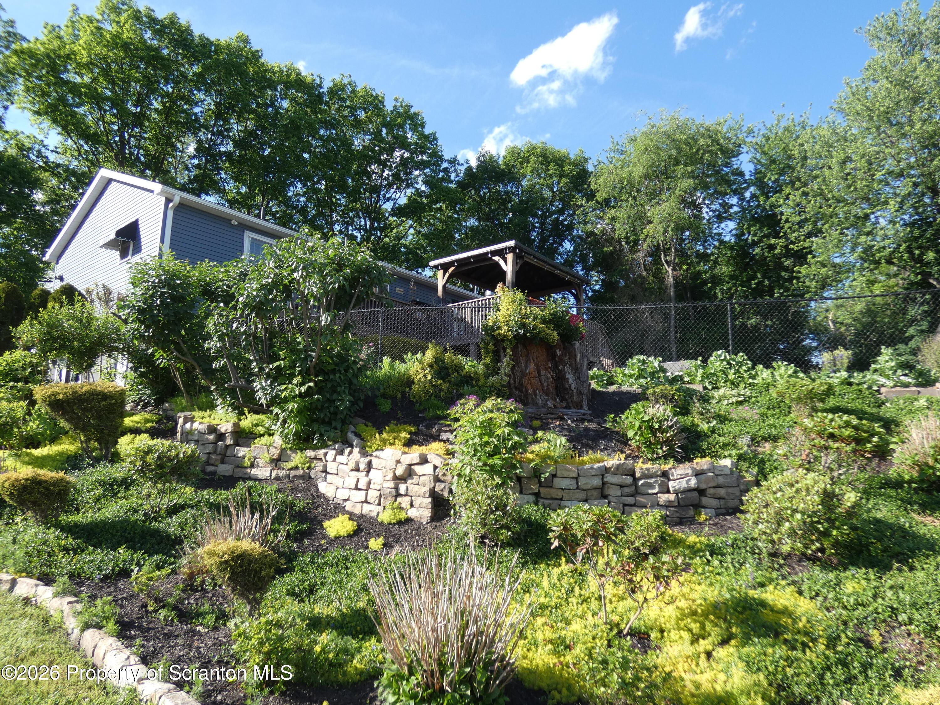 607 3rd Avenue, Unit LOWER LEVEL) Scranton, PA 18505 - Photo 34 of 45 P1040263