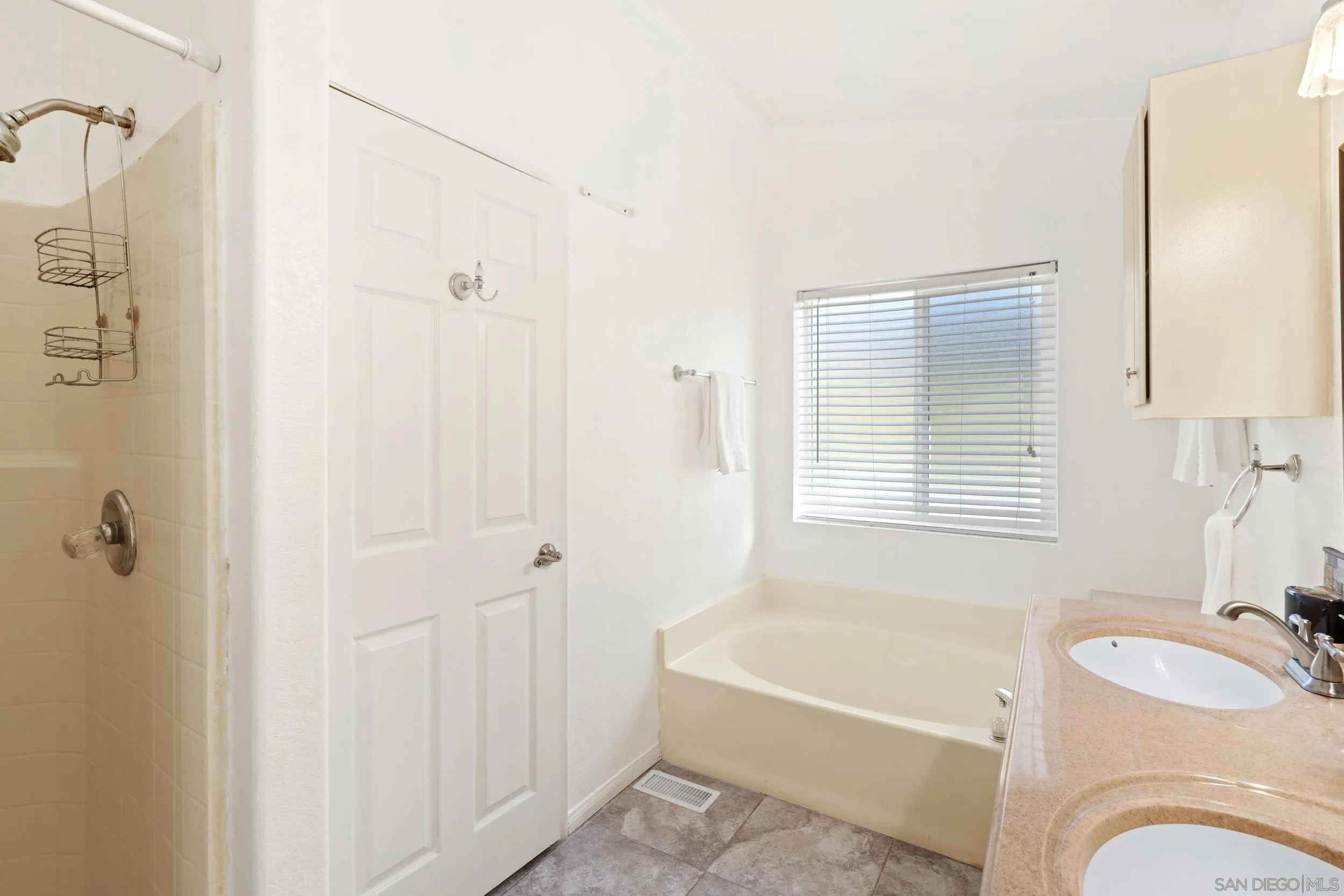 15935 Spring Oaks Road, Unit 102 El Cajon, CA 92021 - Photo 23 of 35 Gallery Image 23