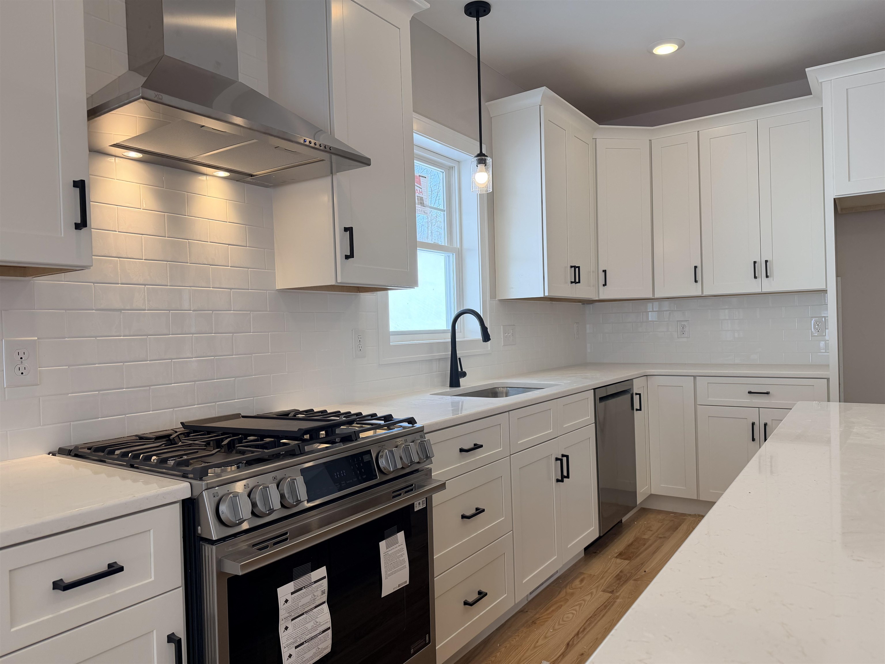 105 Seaverns Bridge Road Merrimack, NH 03054 - Photo 5 of 46