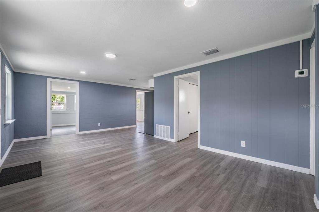 636 Stremma Road Largo, FL 33770 - Photo 3 of 35