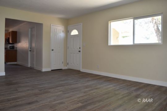 321 South Fountain Street Ridgecrest, CA 93555 - Photo 3 of 25 Gallery Image 3