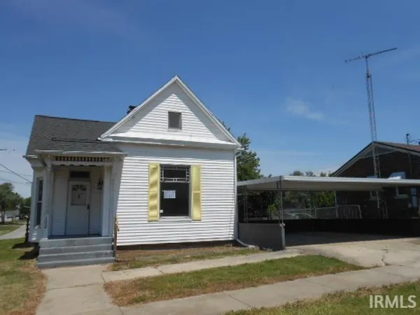 $185,000 | 102 Poplar Street, Owensville, IN 47665