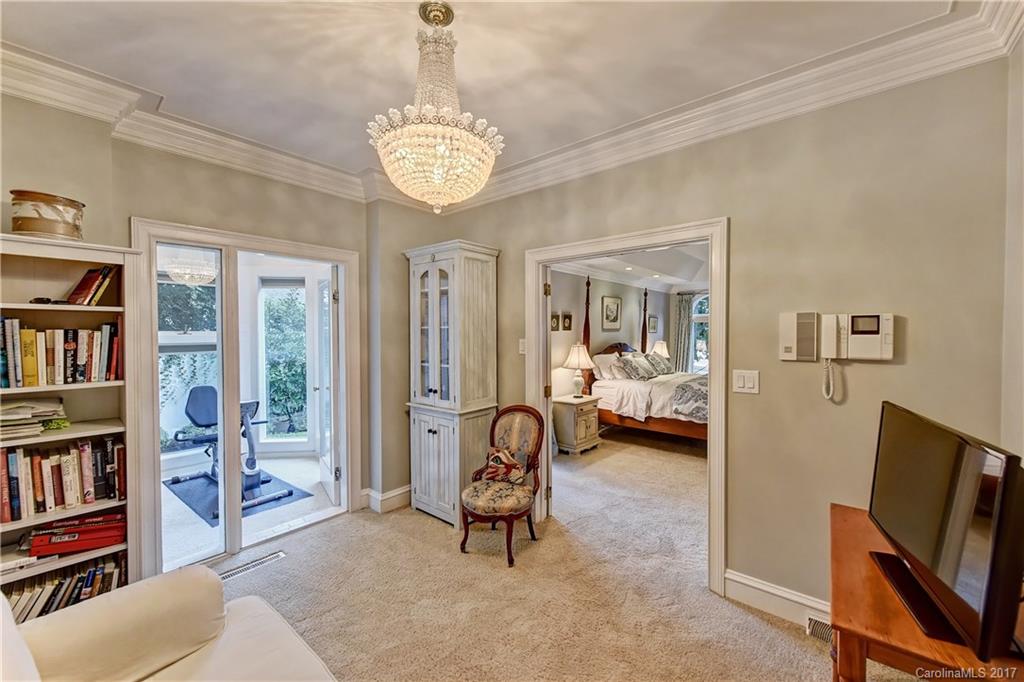 5400 Mirabell Road Charlotte, NC 28226 - Photo 9 of 24 Gallery Image 9