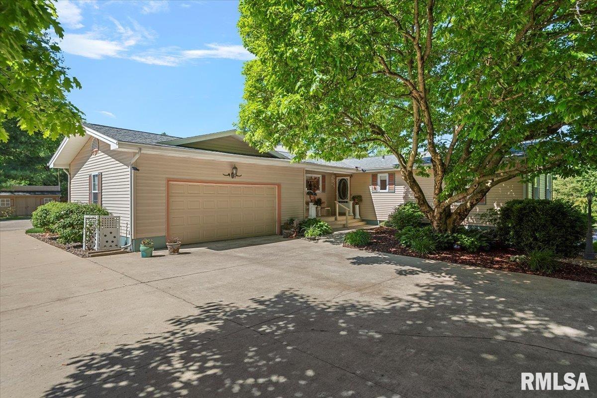 4 Nightingale Drive Springfield, IL 62711 - Photo 4 of 57