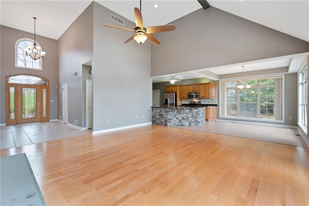 931 Meadowbrook Road Trafford, PA 15085 - Photo 3 of 23 Gallery Image 3