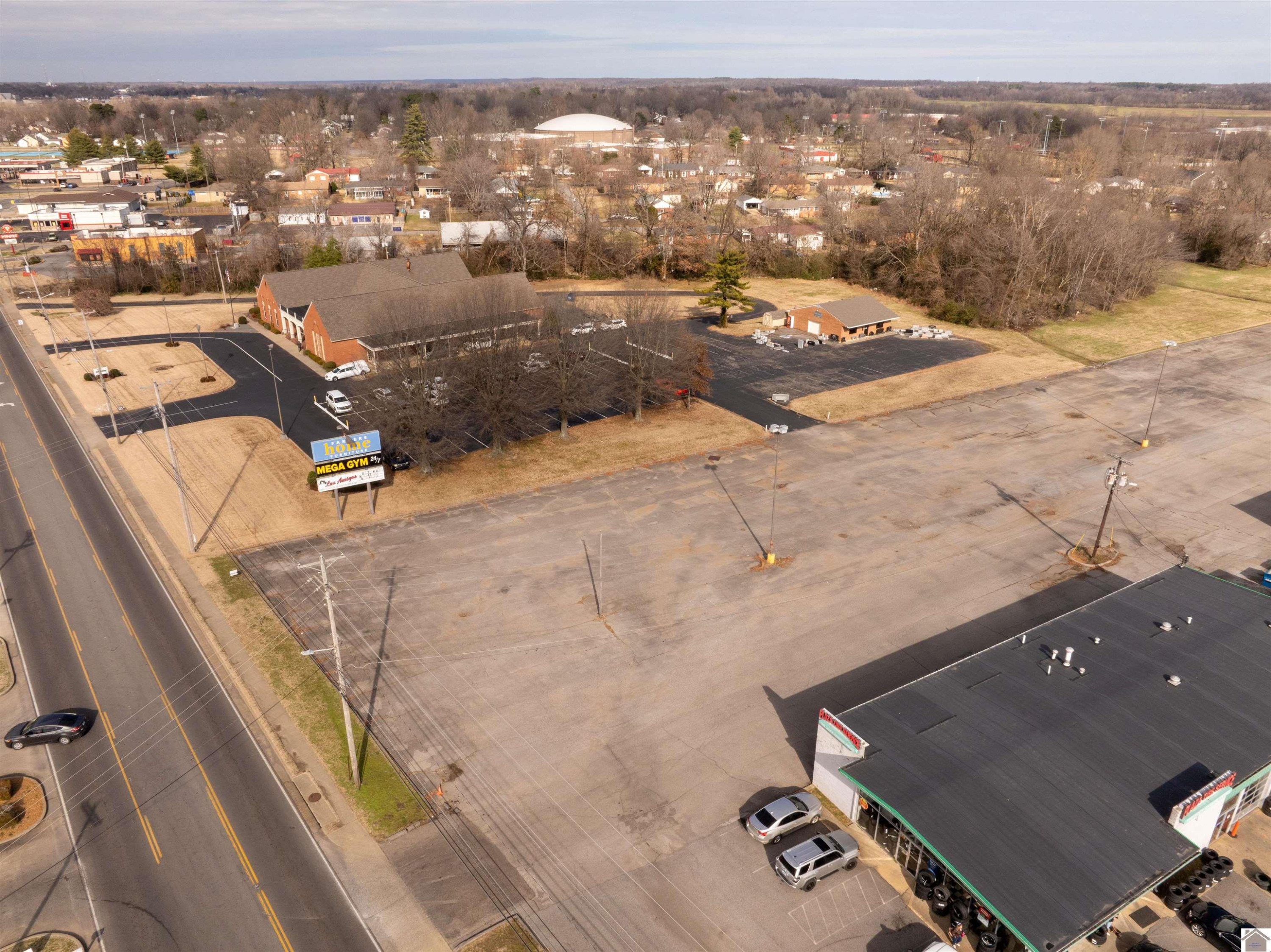 1100 Paris Road Mayfield, KY 42066 - Photo 2 of 12 Photo 2