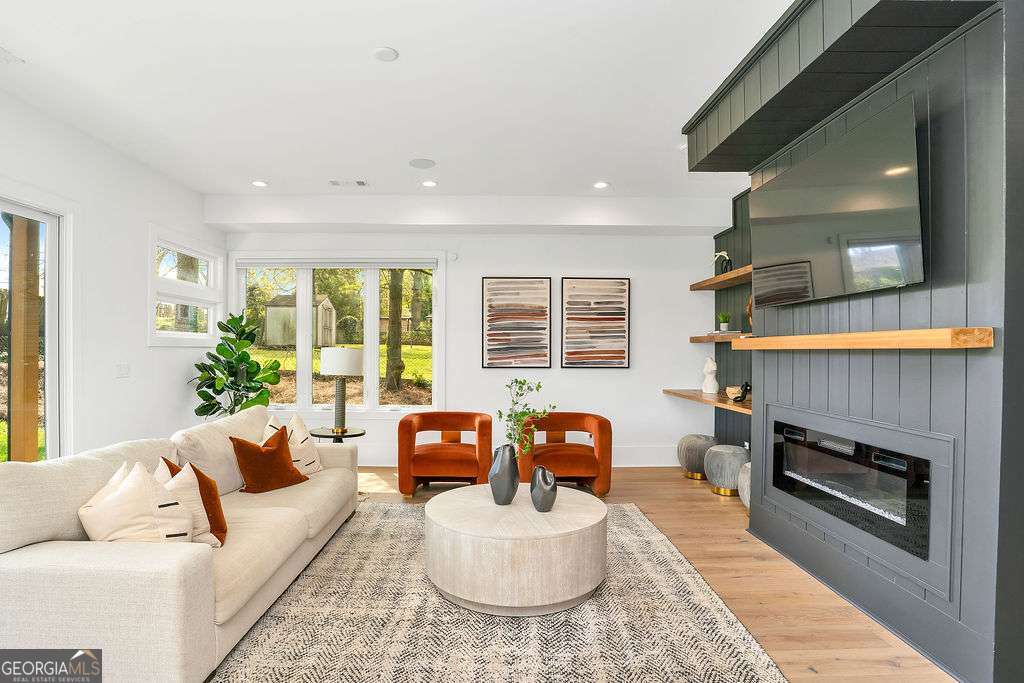 1598 Athens Avenue Southwest Atlanta, GA 30310 - Photo 6 of 43