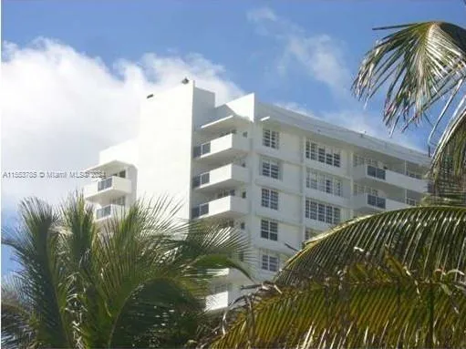 $3,500 | 100 Lincoln Road, Unit 805, Miami Beach, FL 33139
