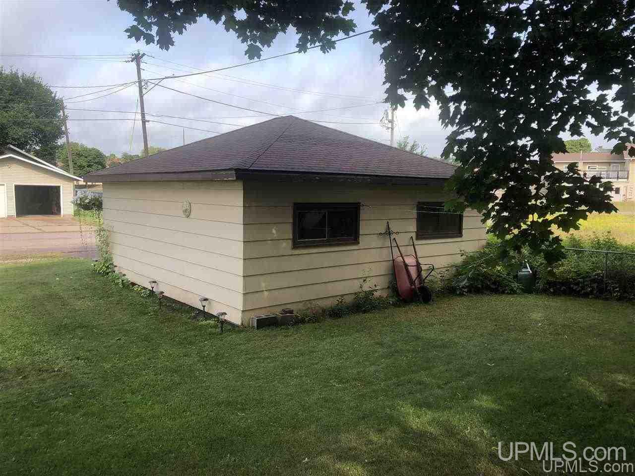 503 East Ridge Street Ishpeming, MI 49849 - Photo 7 of 29