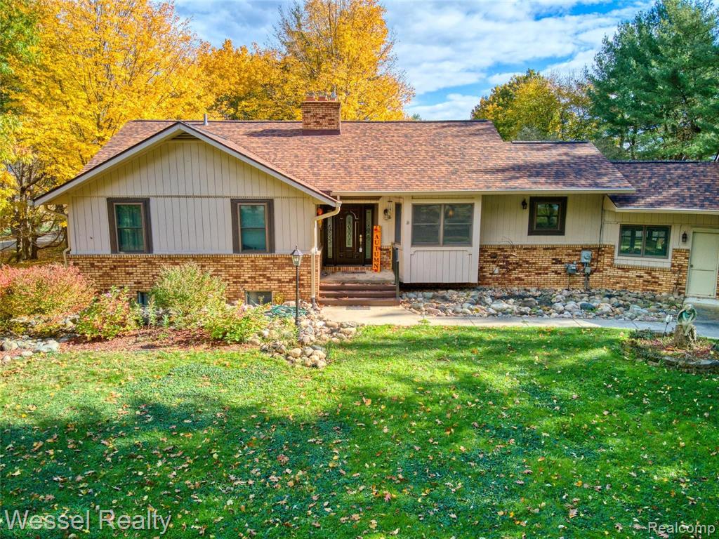 4515 Kidder Road Almont, MI 48003 - Photo 3 of 32