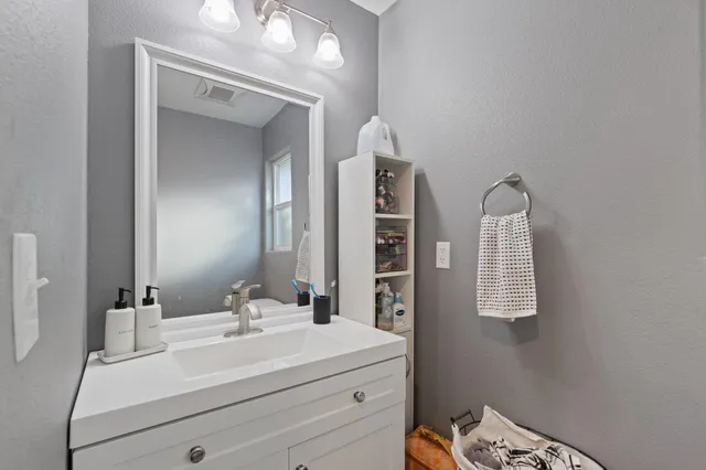 $459,900 | 2724 Monocott Drive, Madera, CA 93637