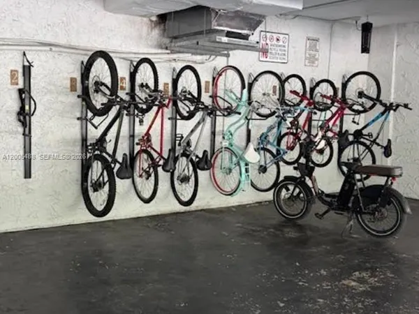 $2,100 | Arch Creek East, North Miami, FL 33181