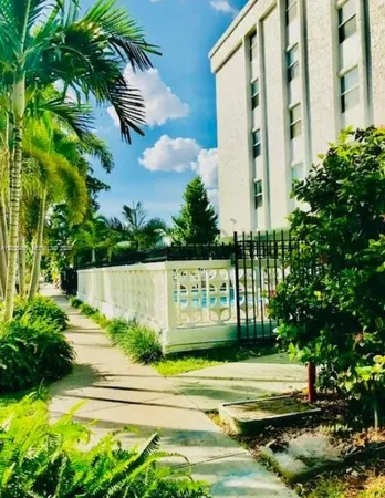 $2,100 | Arch Creek East, North Miami, FL 33181