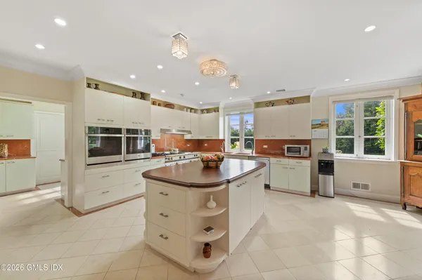 $19,000,000 | 25 Field Point Circle, Greenwich, CT 06830