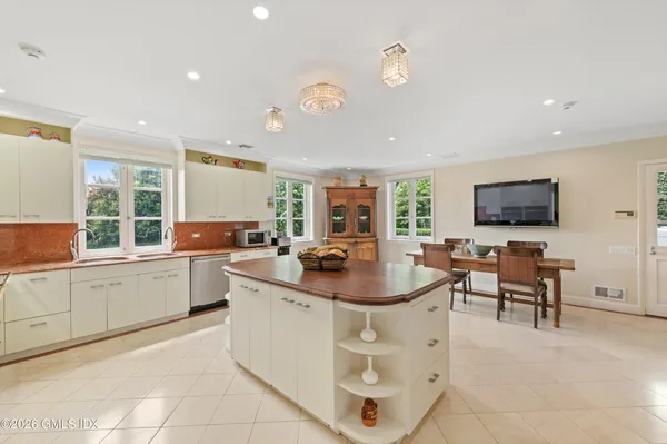 $19,000,000 | 25 Field Point Circle, Greenwich, CT 06830