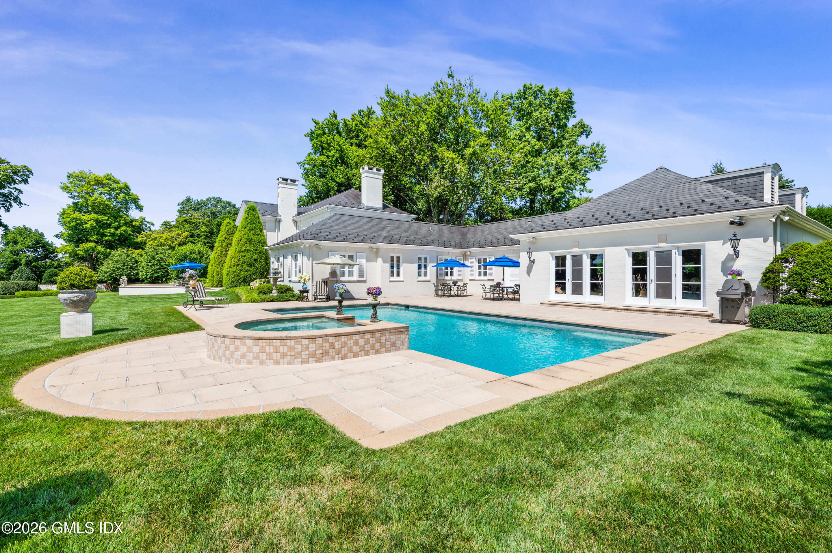 25 Field Point Circle Greenwich, CT 06830 - Photo 17 of 21 POOL AND SPA