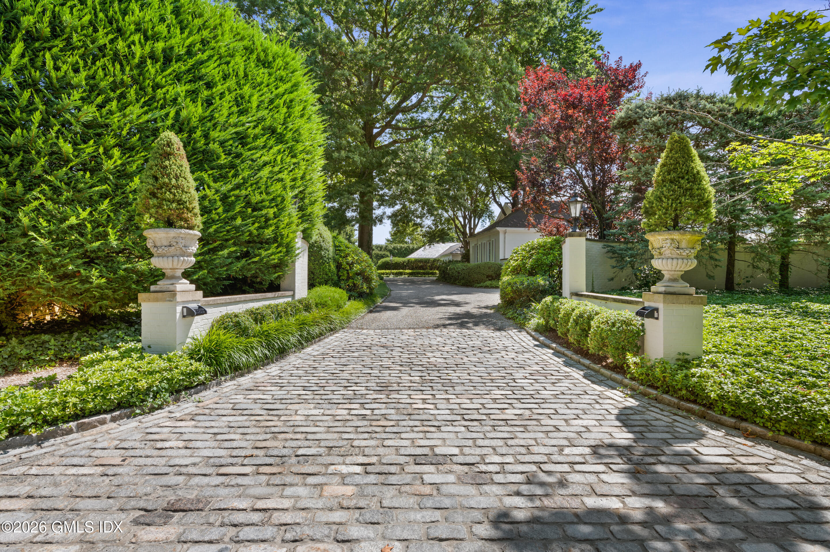 25 Field Point Circle Greenwich, CT 06830 - Photo 21 of 21 STREETSCAPE