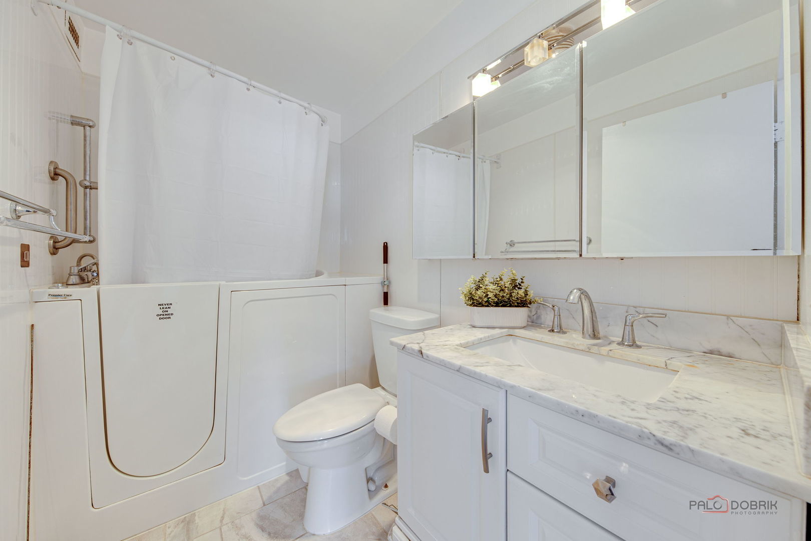 5445 North Sheridan Road, Unit 3805 Chicago, IL 60640 - Photo 23 of 27