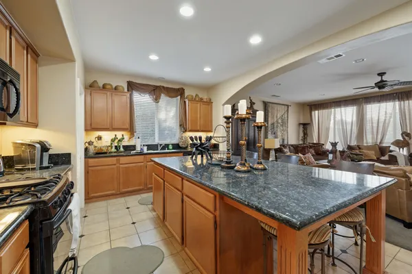 $6,000 | 42753 Della Place, Indio, CA 92203