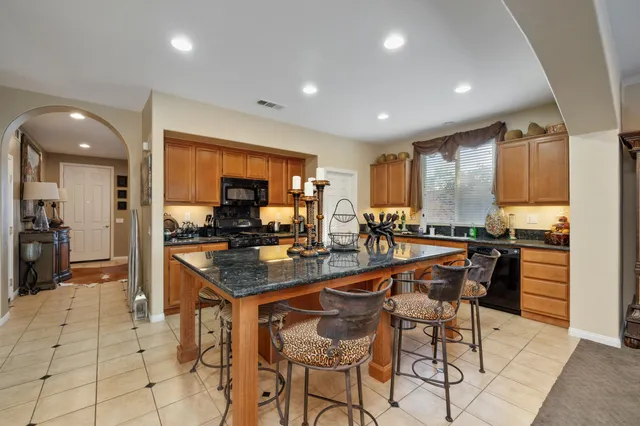 $6,000 | 42753 Della Place, Indio, CA 92203