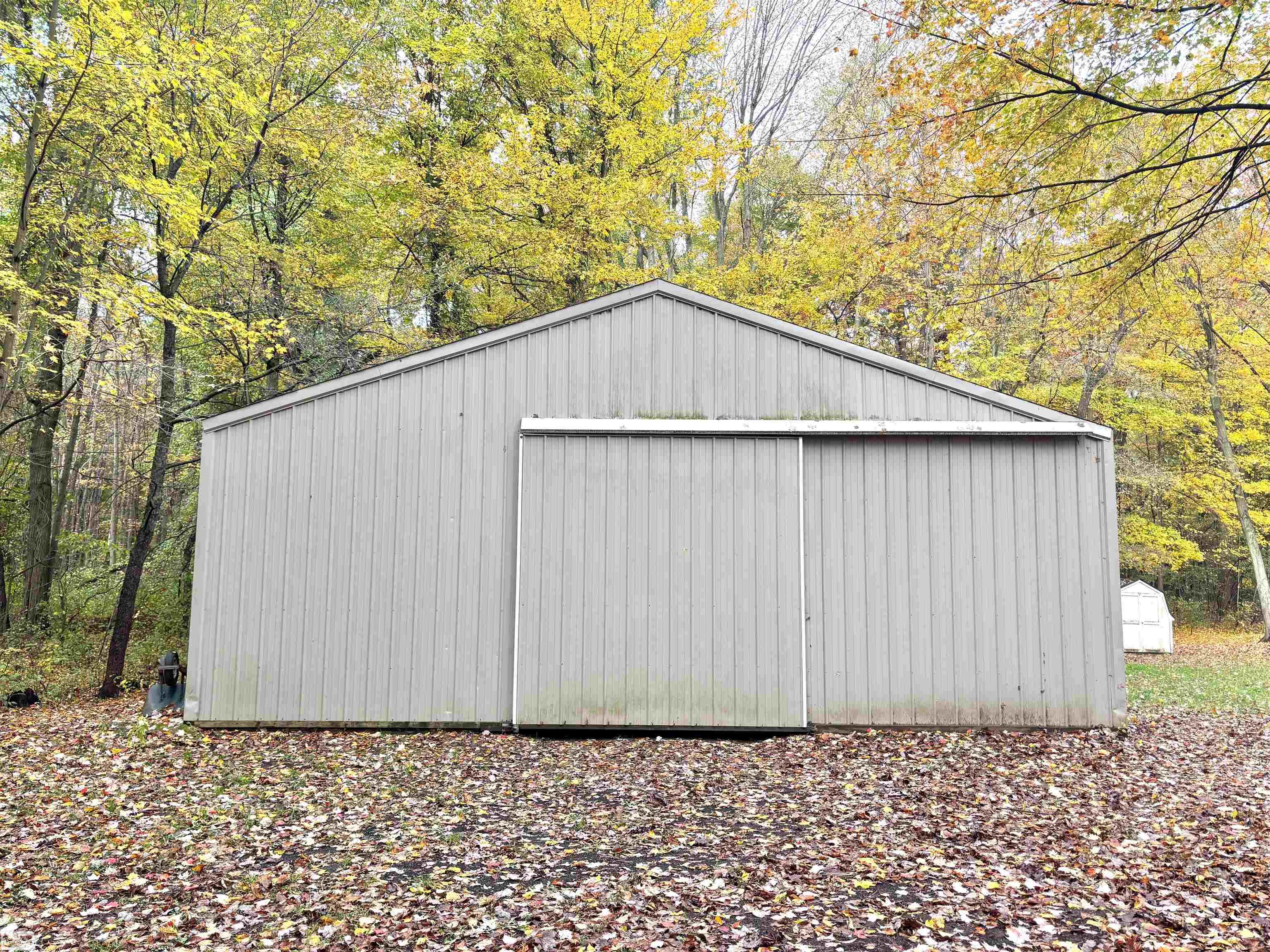 5473 Quain Road Emmett, MI 48022 - Photo 4 of 54 Gallery Image 4