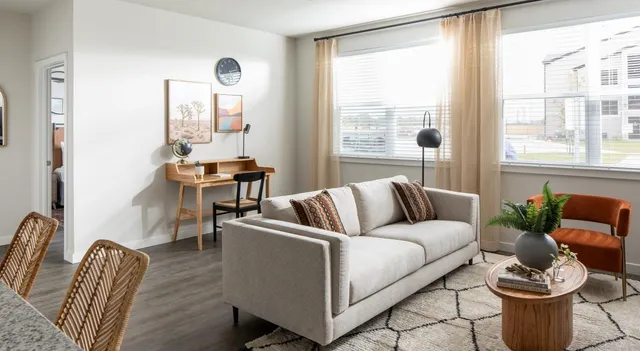 $1,599 | 12111 South Main Street, Unit 14204, Houston, TX 77035