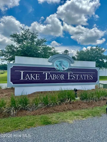 $242,000 | 48 Deerfield Lane, Tabor City, NC 28463