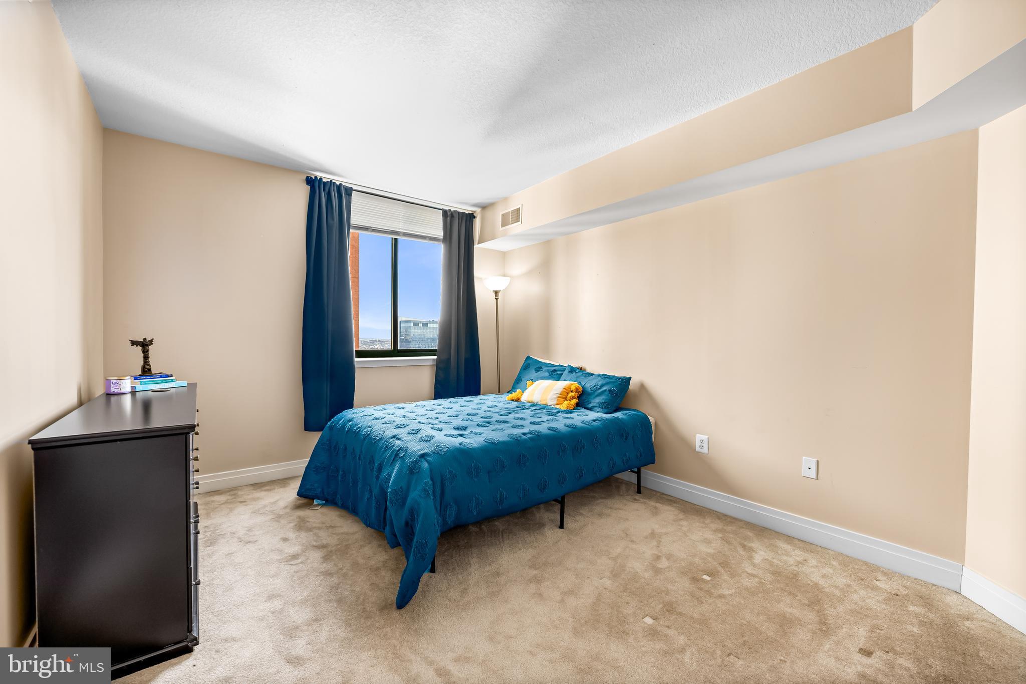 414 Water Street, Unit 2202 Baltimore, MD 21202 - Photo 23 of 40 bedroom 2