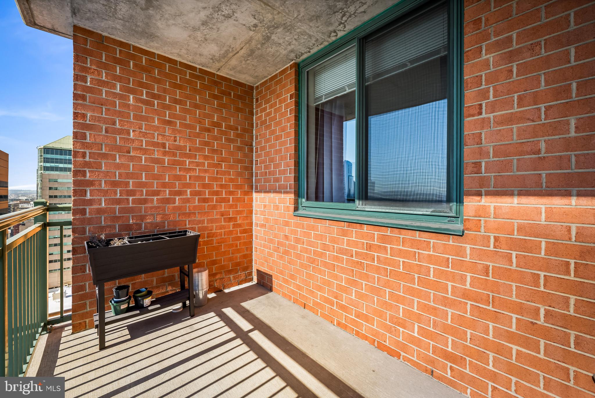 414 Water Street, Unit 2202 Baltimore, MD 21202 - Photo 27 of 40 patio