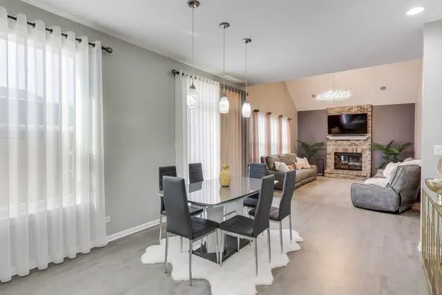 a view of room with furniture and air conditioner vent