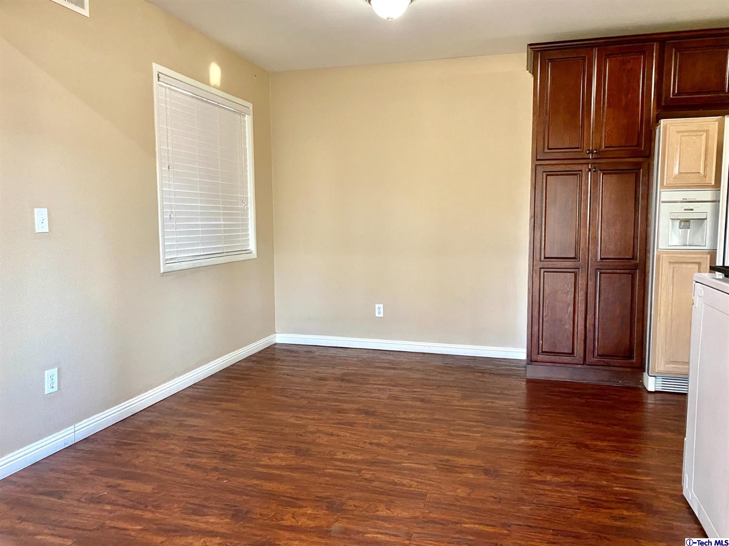 10419 Pendleton Street Riverside, CA 92505 - Photo 4 of 13