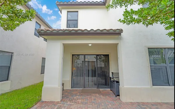 $4,100 | 3274 West 96th Place, Hialeah, FL 33018
