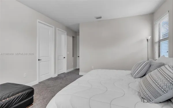 $4,100 | 3274 West 96th Place, Hialeah, FL 33018